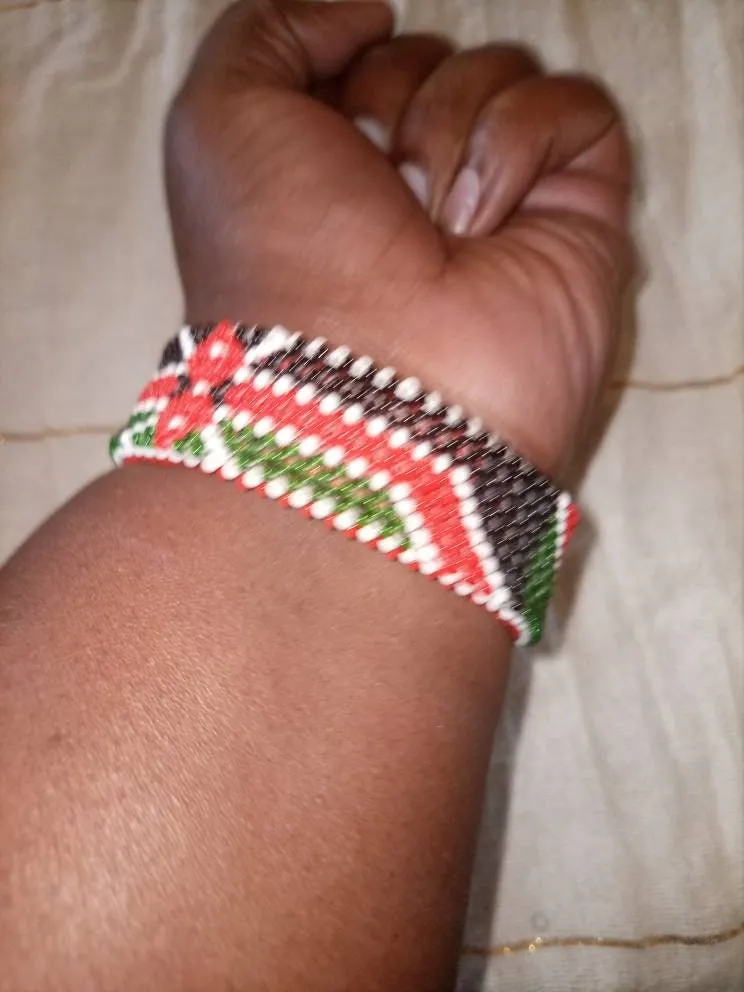 Double thickness Kenyan flag handmade beaded bracelet with free shipping