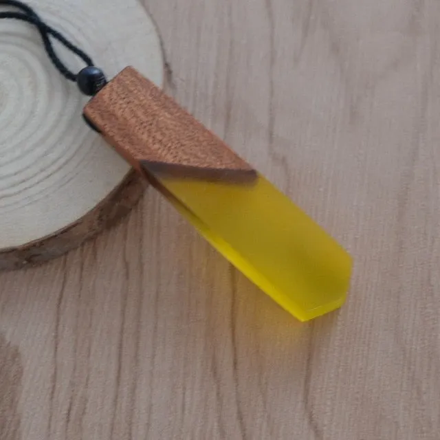 nowadaysfashion Vintage Men'Woman s Fashionable Wood Resin Necklace Pendant