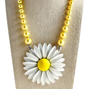 White Daisy Single Flower Statement Necklace