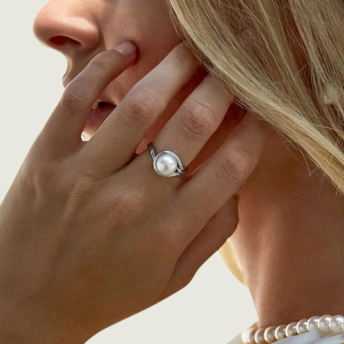 White South Sea Pearl & Diamond Spirit Ring